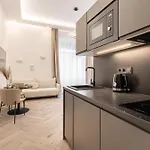 K51 - Kiraly Boutique - Location By Bqa *