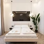 K51 - Kiraly Boutique - Location By Bqa Apartment