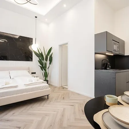 K51 - Kiraly Boutique - Location By Bqa *