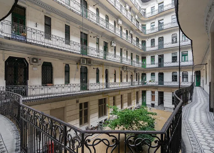 K51 - Kiraly Boutique - Location By Bqa Apartment