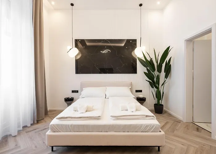 K51 - Kiraly Boutique - Location By Bqa Apartment