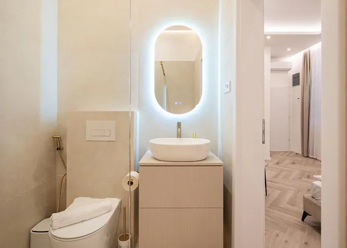 K51 - Kiraly Boutique - Location By Bqa Apartment *
